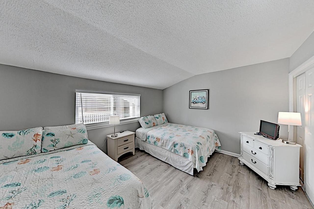 Chateau La Mer Destin Bagian luar foto