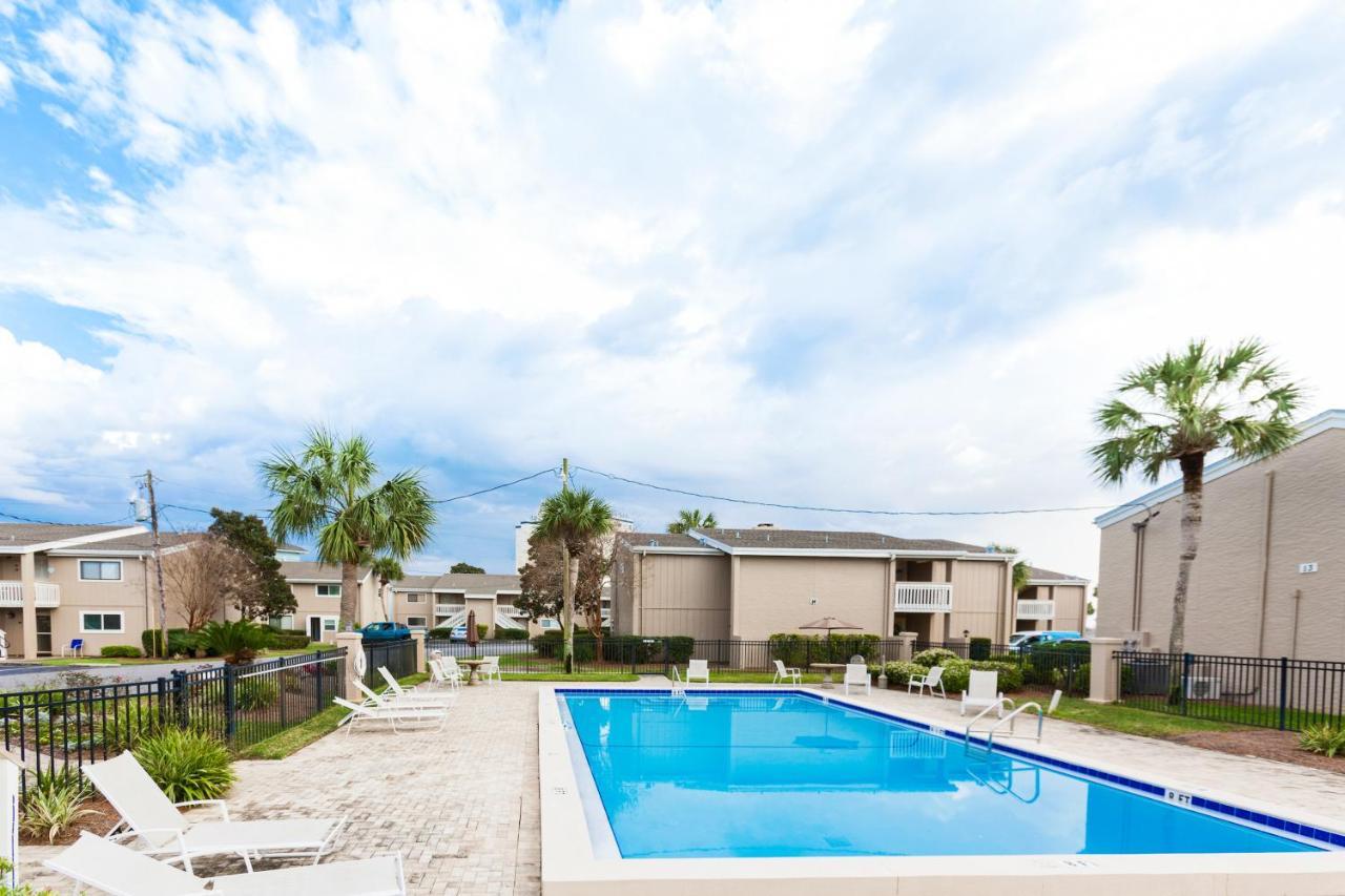 Chateau La Mer Destin Bagian luar foto